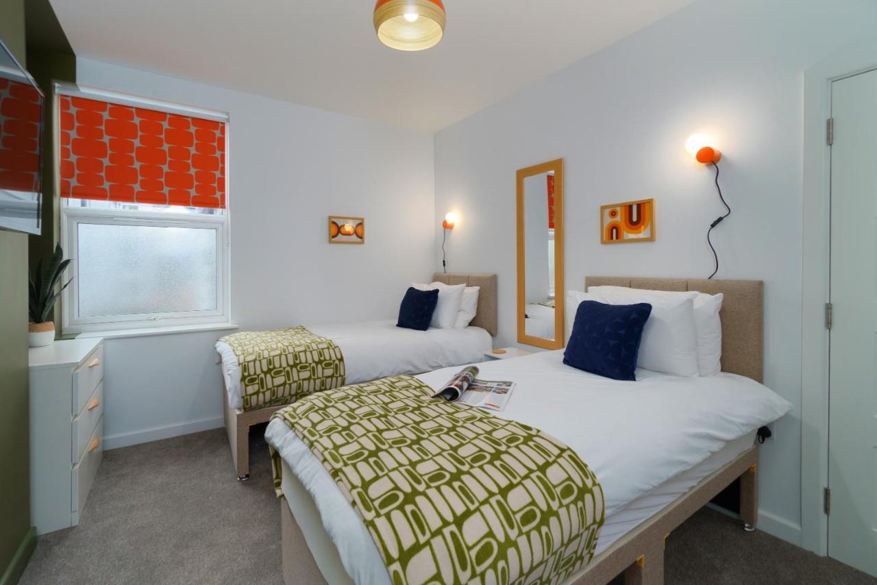 Apartment Two - Private Car Park, Comfortable And Well Equipped - By Ocean City Retreats Plymouth Exterior photo